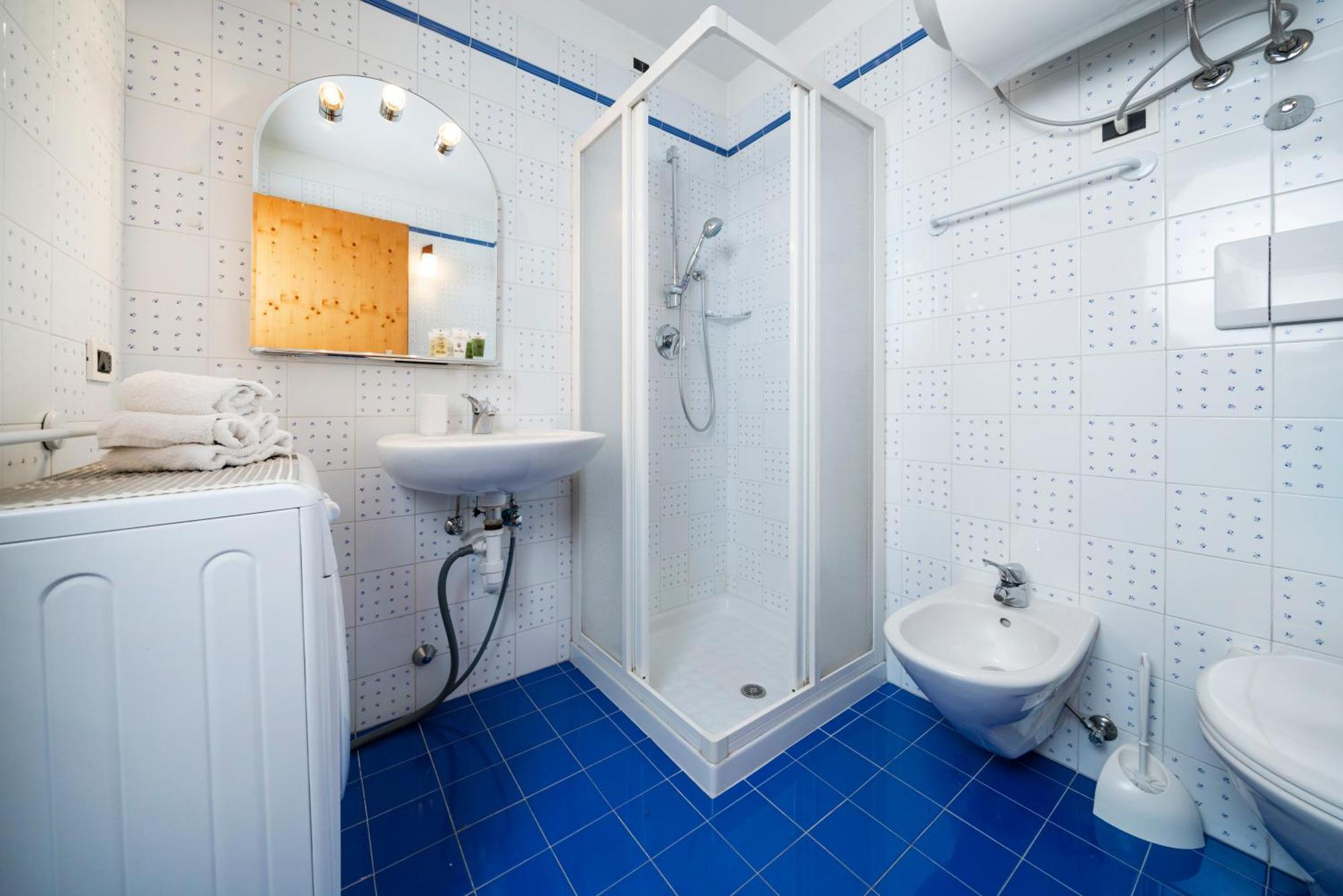 Ciasa Buro - Resh Apartment Моена Екстериор снимка