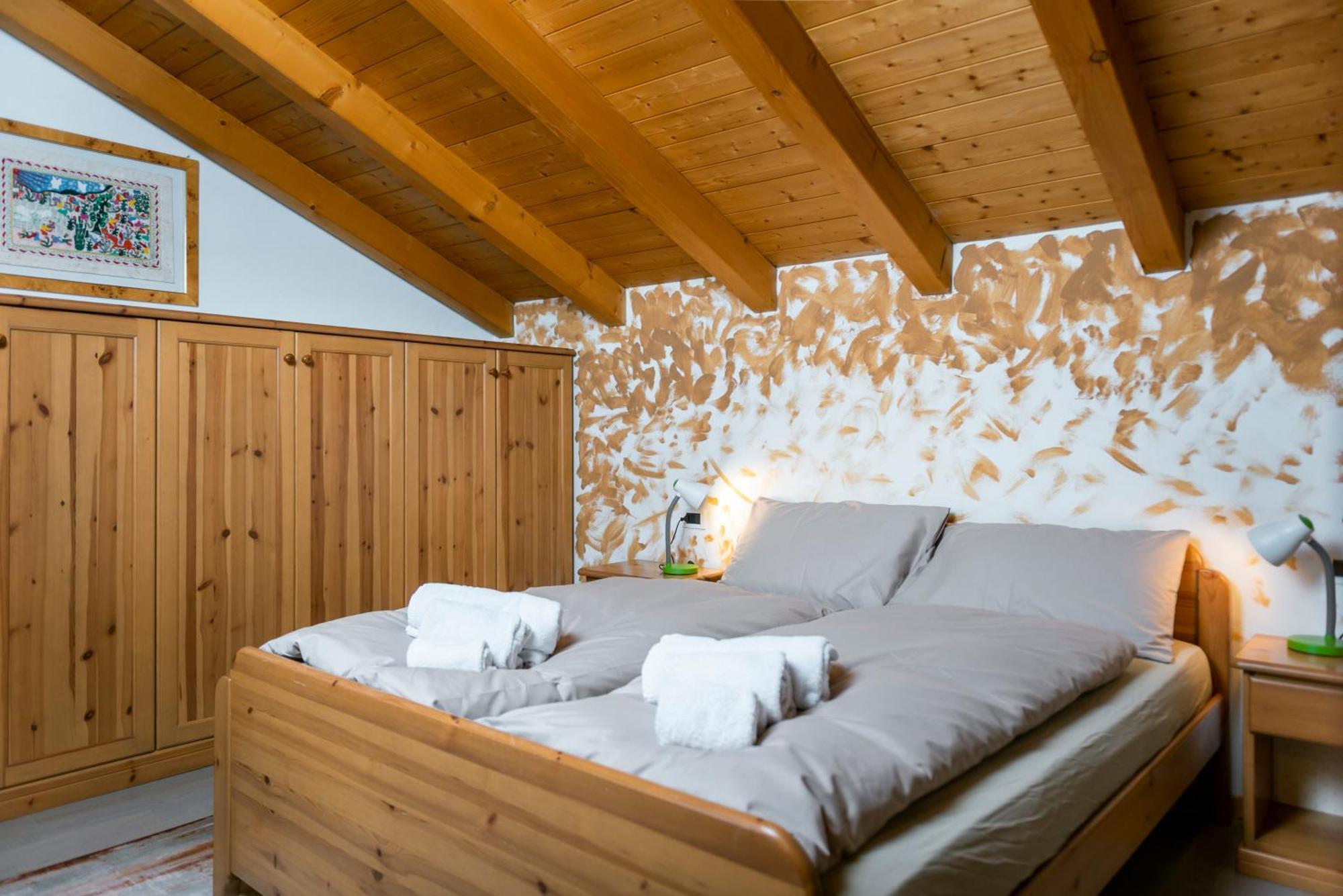 Ciasa Buro - Resh Apartment Моена Екстериор снимка